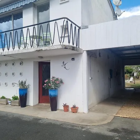 Du Paille En Queue Bergerac